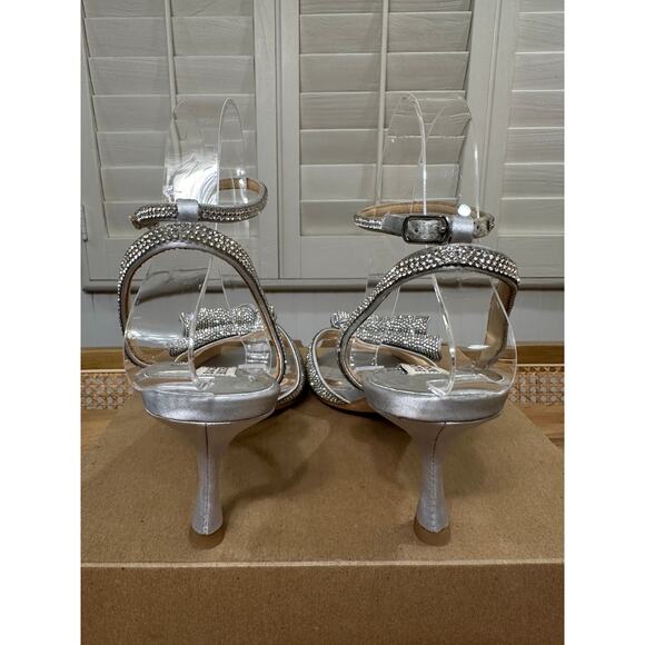 Badgley Mischka Remi Almond Toe Rhinestone Ruffle Mid Heel Sandals Size 8 NWOB - Picture 10 of 13